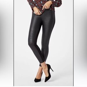 NWOT New Mix Faux Leather Leggings Shiny Boutique Black. Size L/XL